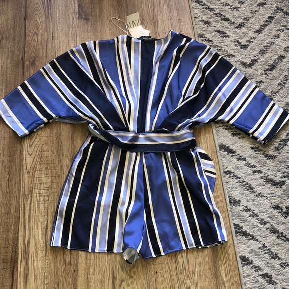 NEW!!! HP π₯³π₯³π₯³Zara Blue Striped Jumpsuit - Picture 14 of 16